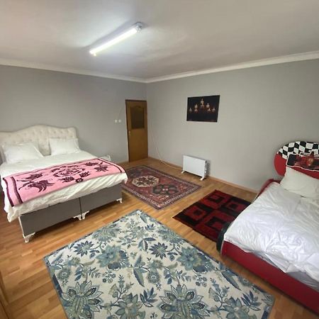 Triplex House Near The Airport Apartment Arnavutkoy ภายนอก รูปภาพ